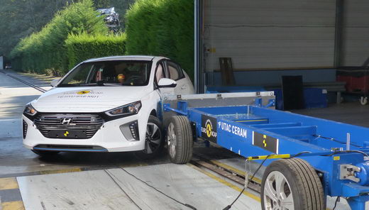 המכוניות הבטוחות ביותר לשנת 2016 יונדאי איוניק